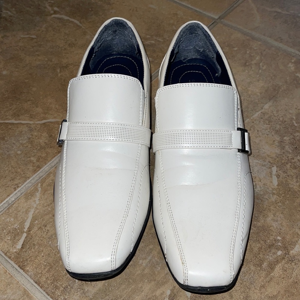 Men’s dress shoes